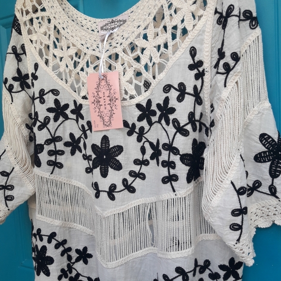NEW Boho Top Embroidery Crochet Hippie Style Clothing Cut Embroidered Flowers ML - Picture 7 of 8